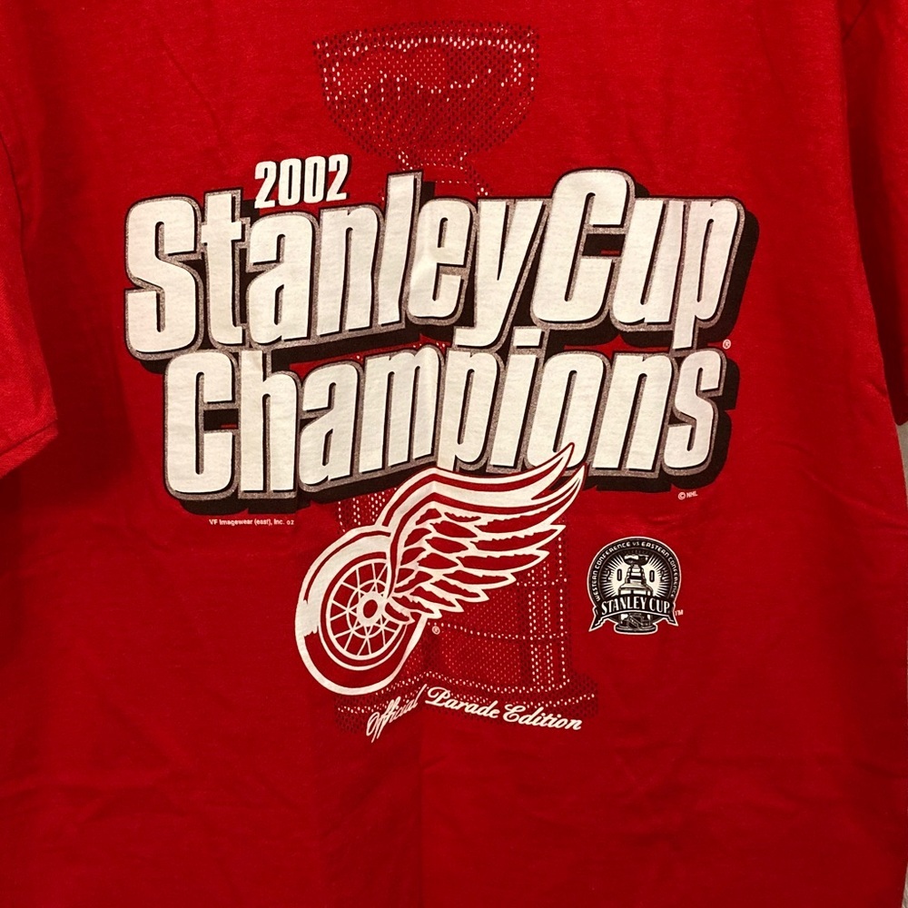 Red Wings T-shirt - Picture 3 of 7